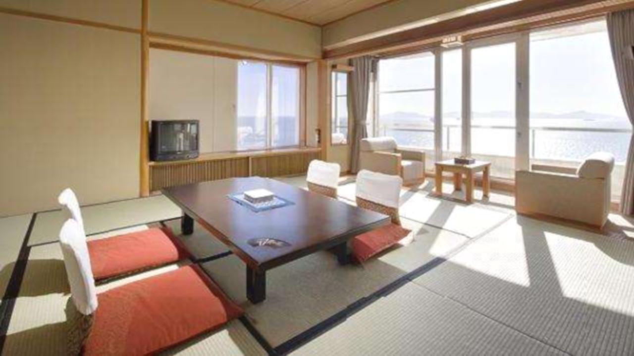 Hotel Tatsuki Gamagori Exteriör bild