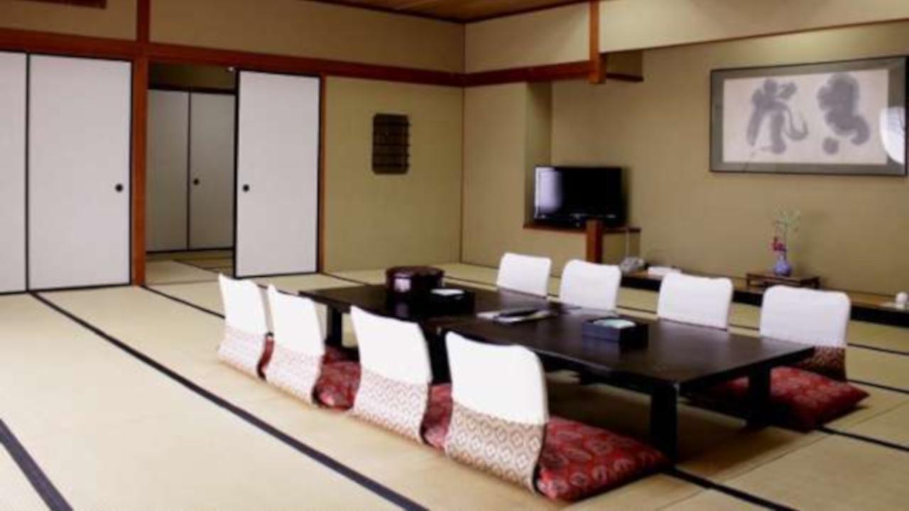Hotel Tatsuki Gamagori Exteriör bild